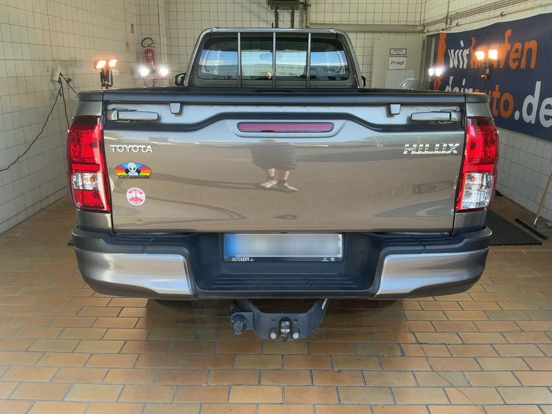 Toyota Hilux 2.4 D-4D Single Cab Duty 4x2 — zdjęcie 5