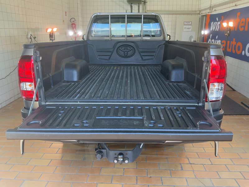 Toyota Hilux 2.4 D-4D Single Cab Duty 4x2 — zdjęcie 10