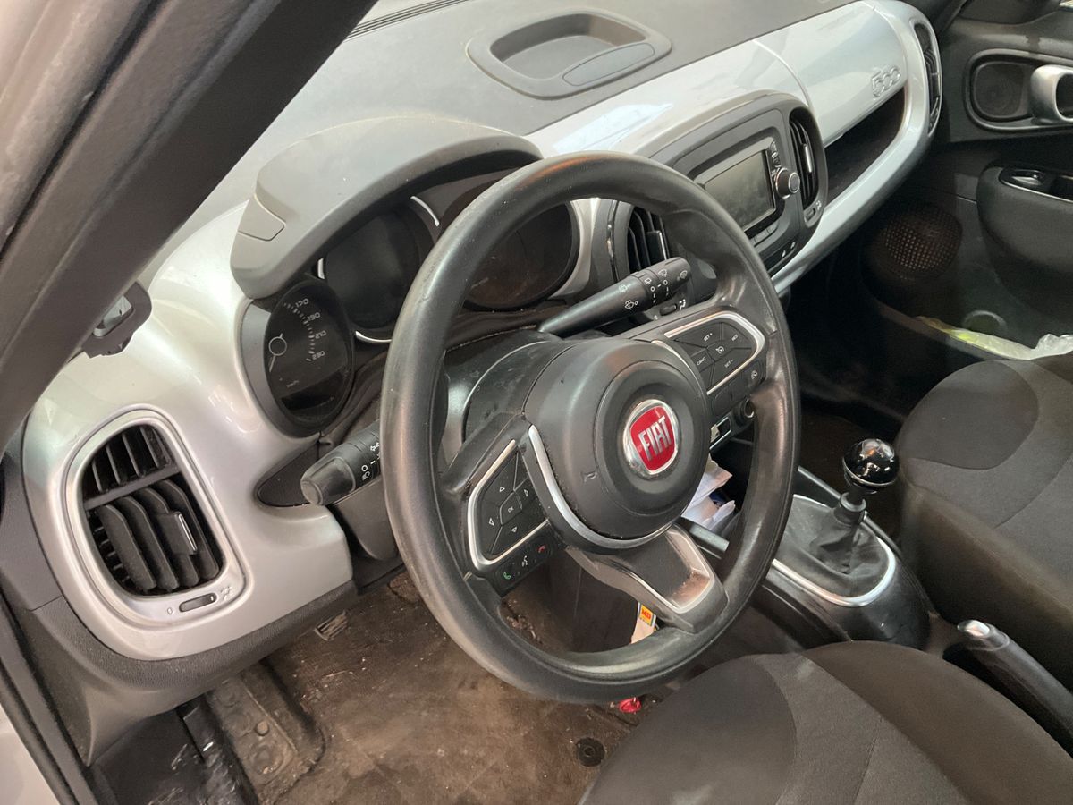 Fiat 500L 2019 — photo 31
