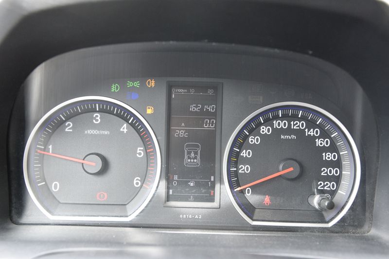 Honda CR-V 2.2 CTDI Executive — zdjęcie 12
