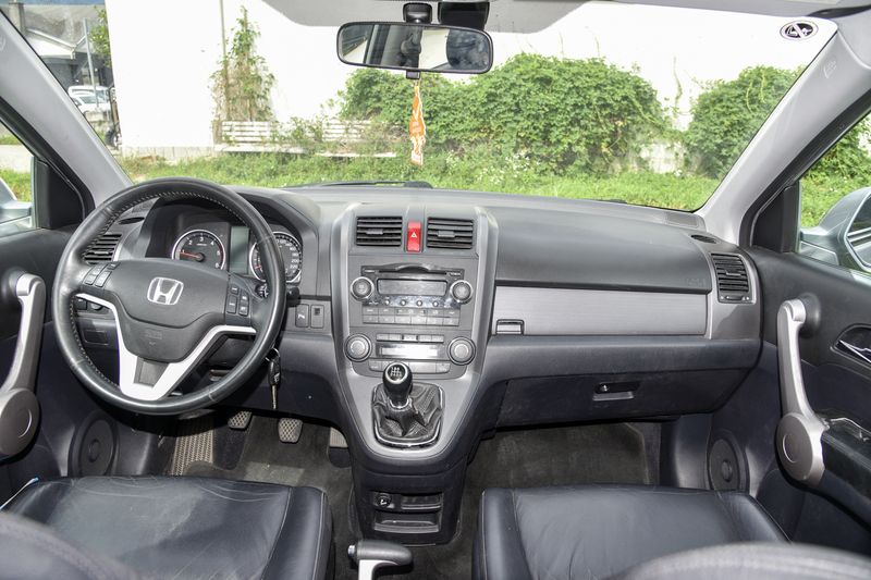 Honda CR-V 2.2 CTDI Executive — zdjęcie 11