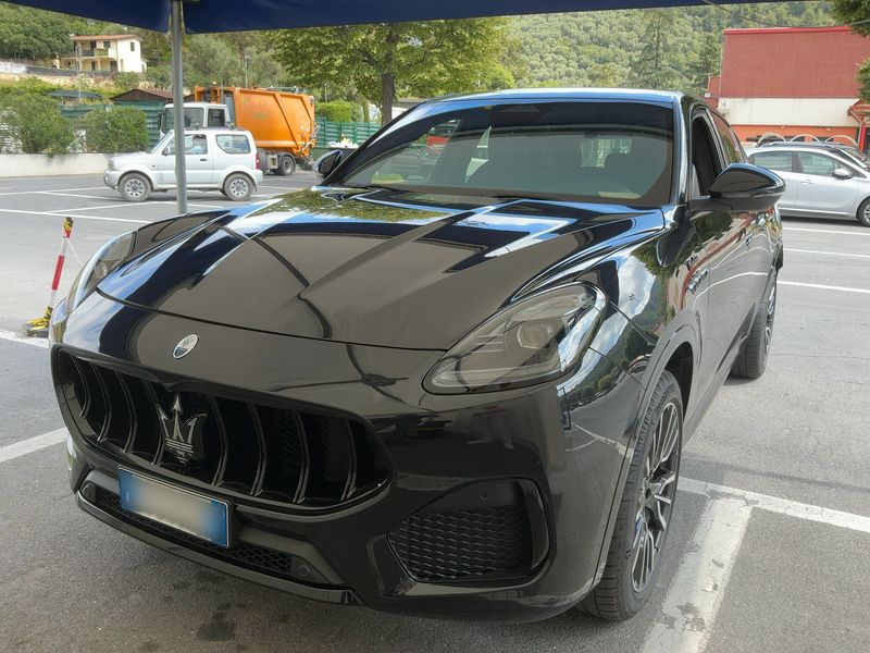 Maserati Grecale 2.0 Turbo Mild-Hybrid Modena AWD — zdjęcie 1