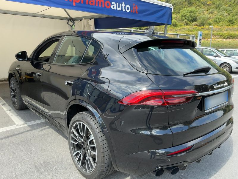 Maserati Grecale 2.0 Turbo Mild-Hybrid Modena AWD — zdjęcie 3