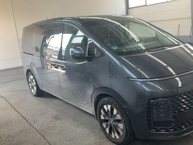 Hyundai Staria 2.2 CRDi Signature 4WD — zdjęcie 8