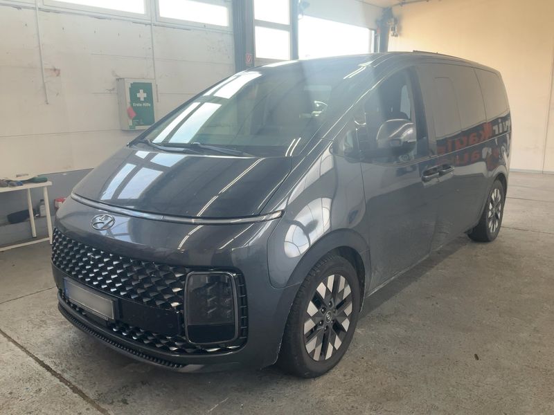 Hyundai Staria 2.2 CRDi Signature 4WD