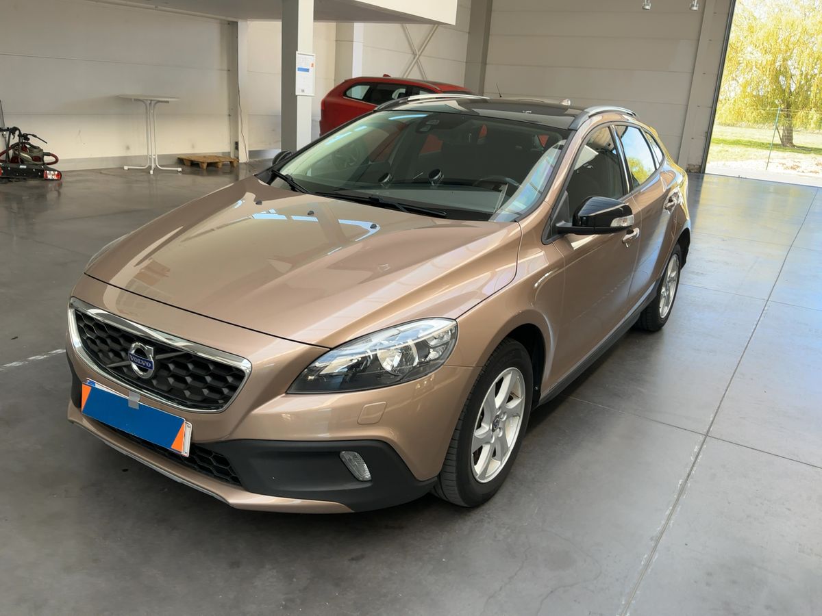Volvo V40 2015