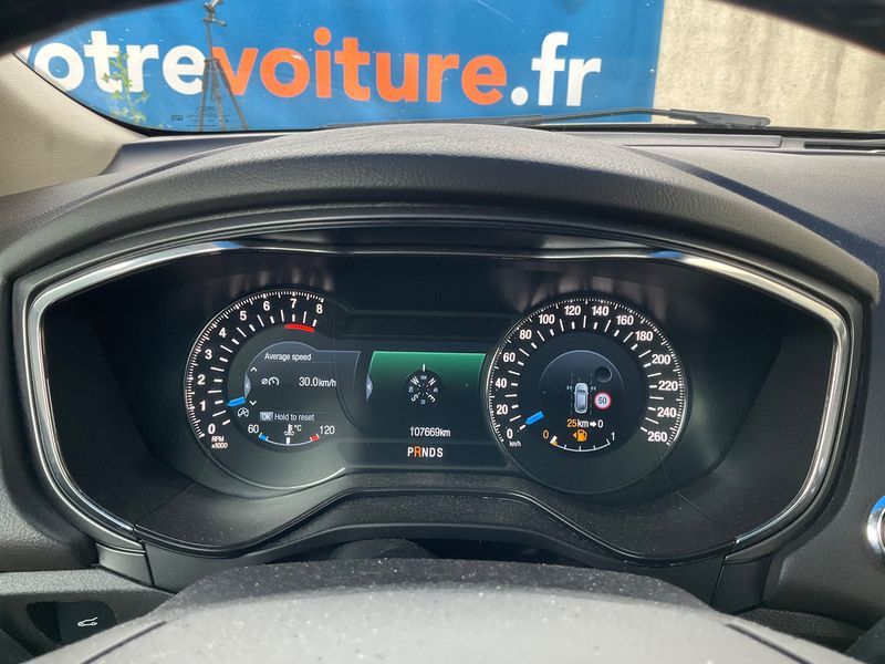 Ford Mondeo 2.0 EcoBoost Titanium — zdjęcie 13