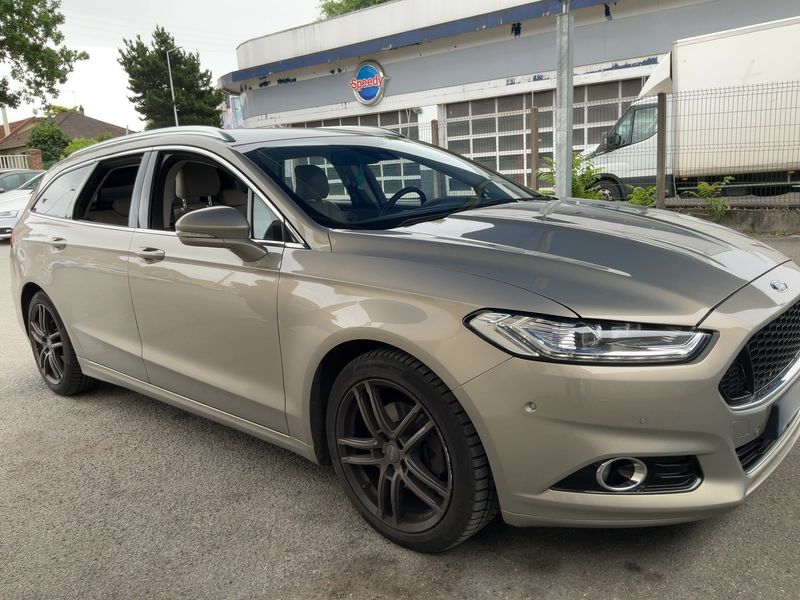 Ford Mondeo 2.0 EcoBoost Titanium — zdjęcie 8