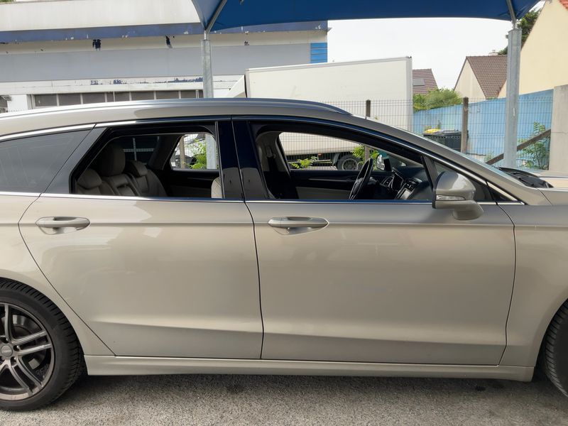 Ford Mondeo 2.0 EcoBoost Titanium — zdjęcie 7