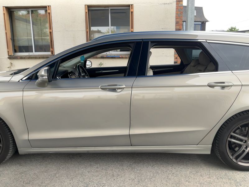 Ford Mondeo 2.0 EcoBoost Titanium — zdjęcie 4