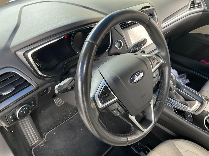 Ford Mondeo 2.0 EcoBoost Titanium 2015 – снимка 28