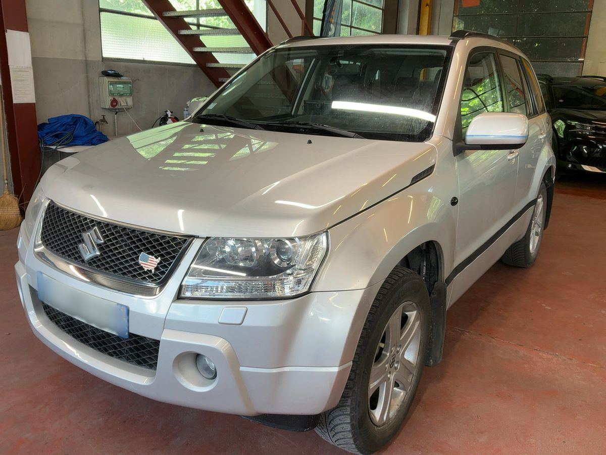 Suzuki Grand 2006