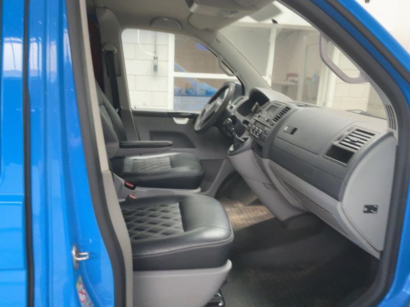 Volkswagen T5 Transporter 2.0 TDI Kasten — zdjęcie 11