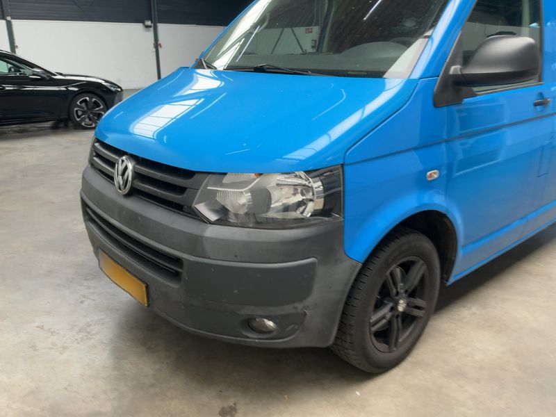 Volkswagen T5 Transporter 2.0 TDI Kasten — zdjęcie 2