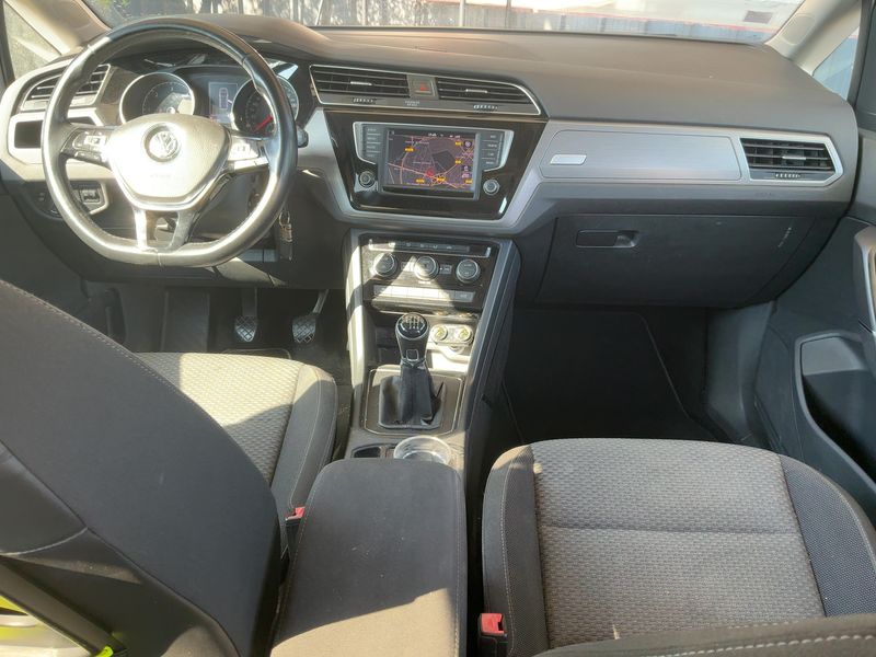 Volkswagen Touran 1.6 TDI Comfortline BlueMotion Tech — zdjęcie 12