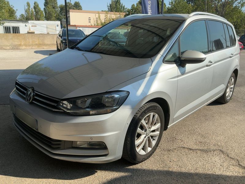 Volkswagen Touran 1.6 TDI Comfortline BlueMotion Tech — zdjęcie 2