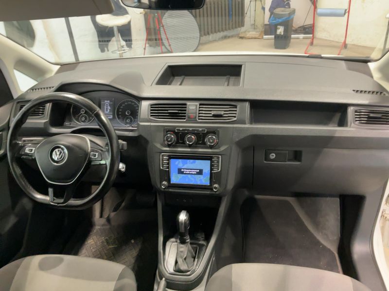 Volkswagen Caddy 2.0 TDI Kombi BlueMotion Tech — zdjęcie 12