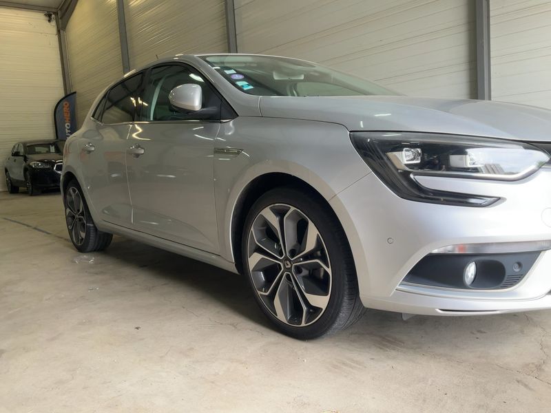 Renault Megane 1.2 TCe Energy Intens — zdjęcie 8