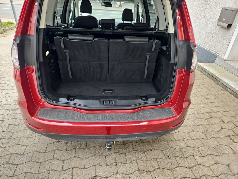 Ford Galaxy 2.0 TDCi EcoBlue Titanium — zdjęcie 9