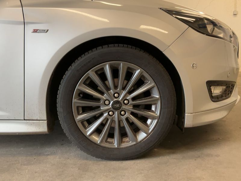 Ford Focus 1.0 EcoBoost ST-Line 2018 – снимка 11