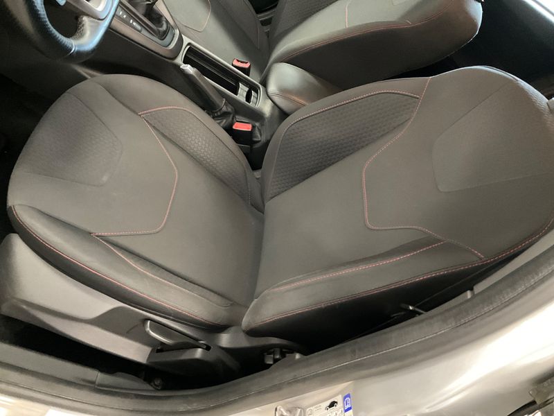 Ford Focus 1.0 EcoBoost ST-Line 2018 – снимка 22