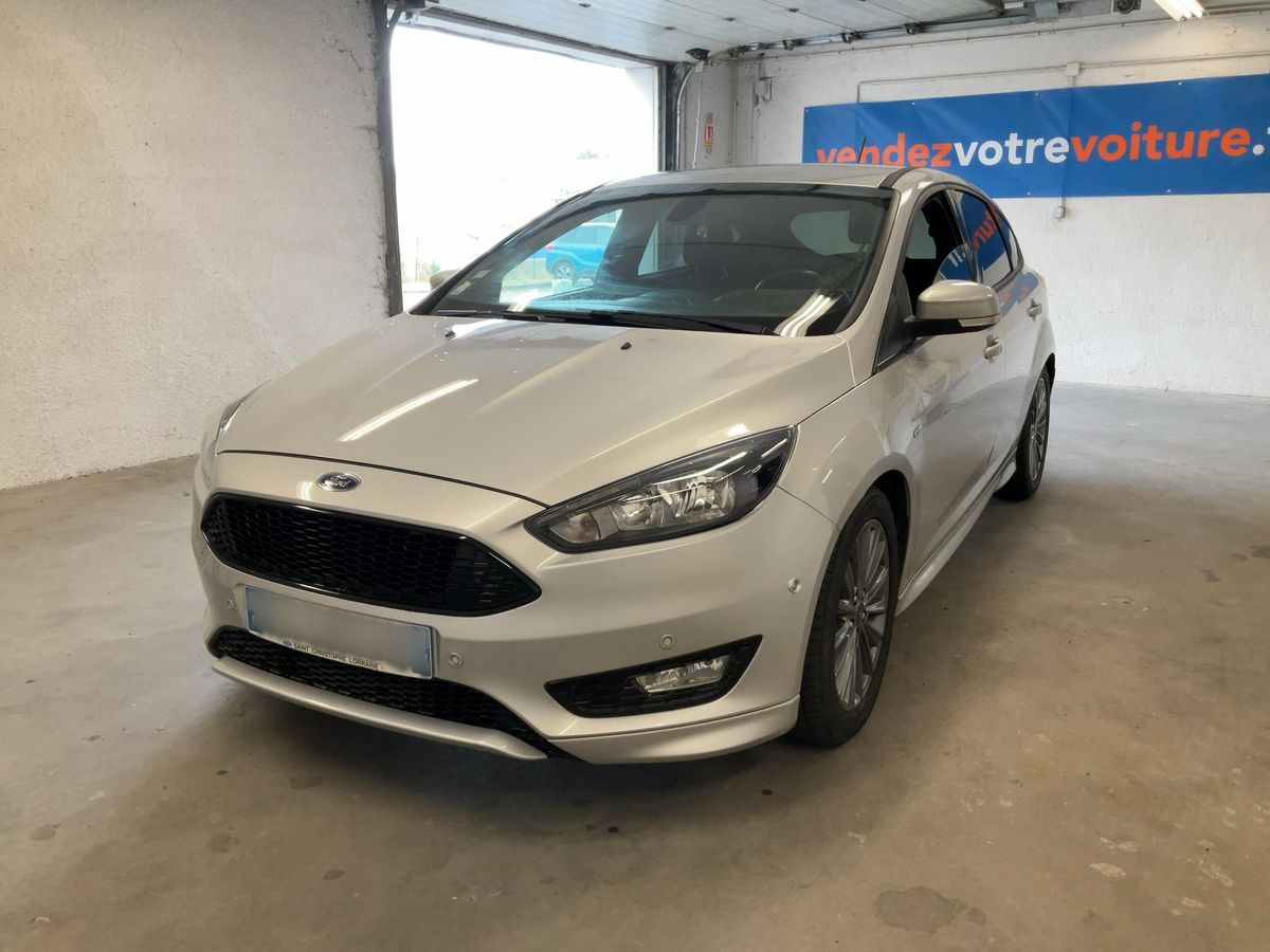 Ford Focus 2018 — photo 1