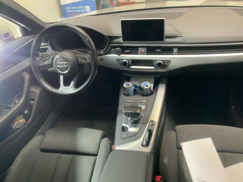 Audi A4 2.0 TDI Sport — zdjęcie 12