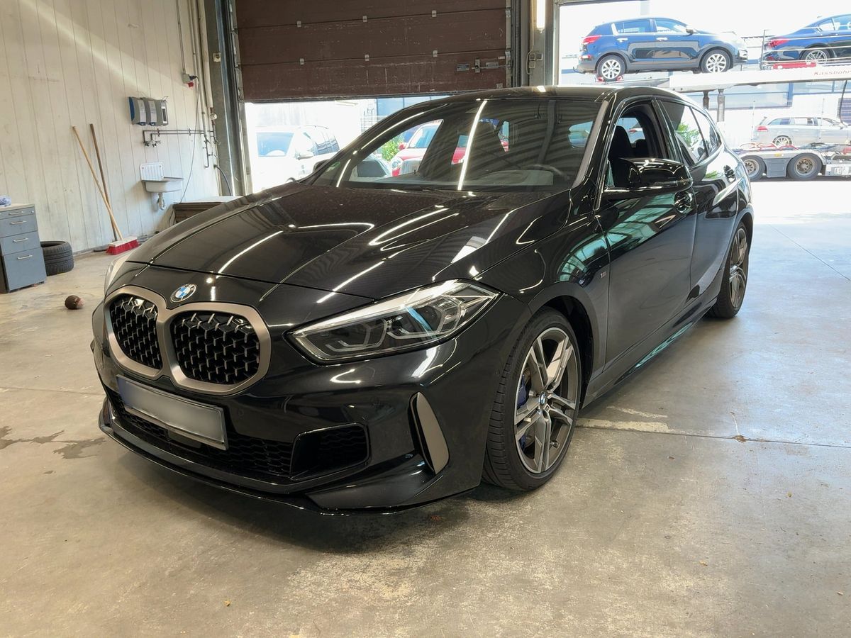 BMW 1er 2022 — photo 1