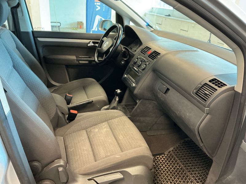 Volkswagen Touran 2.0 FSI Trendline 2006 – снимка 3