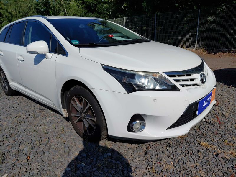 Toyota Avensis 2.0 D-4D Edition — zdjęcie 6