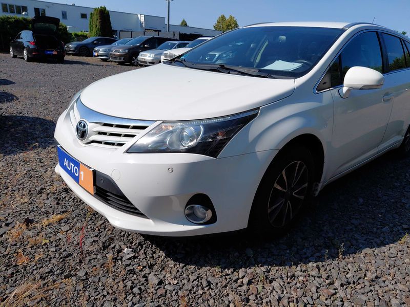 Toyota Avensis 2.0 D-4D Edition — zdjęcie 2