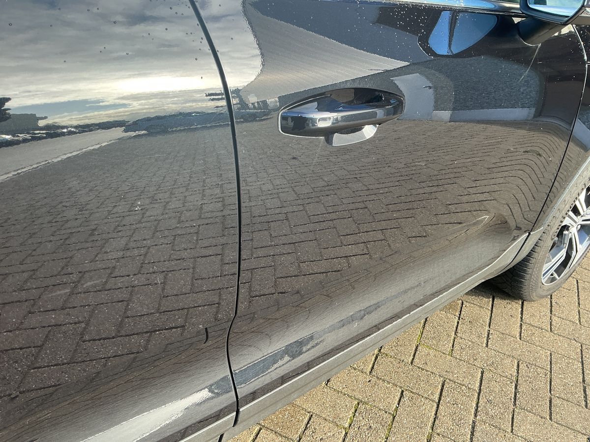 Volvo XC40 2021 — photo 29