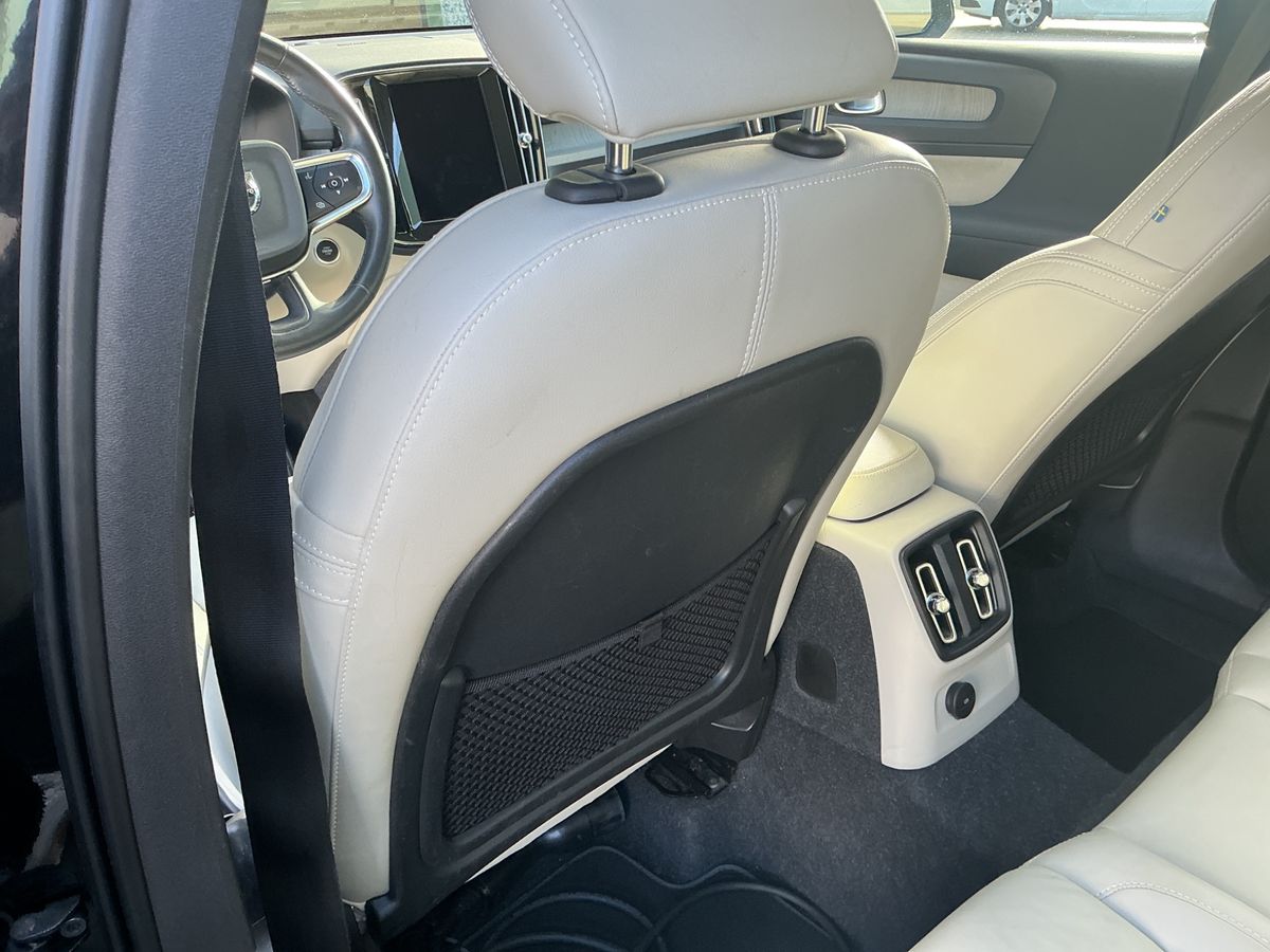 Volvo XC40 2021 — photo 33