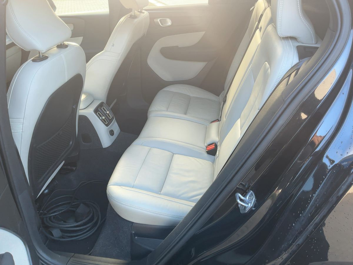 Volvo XC40 2021 — photo 20