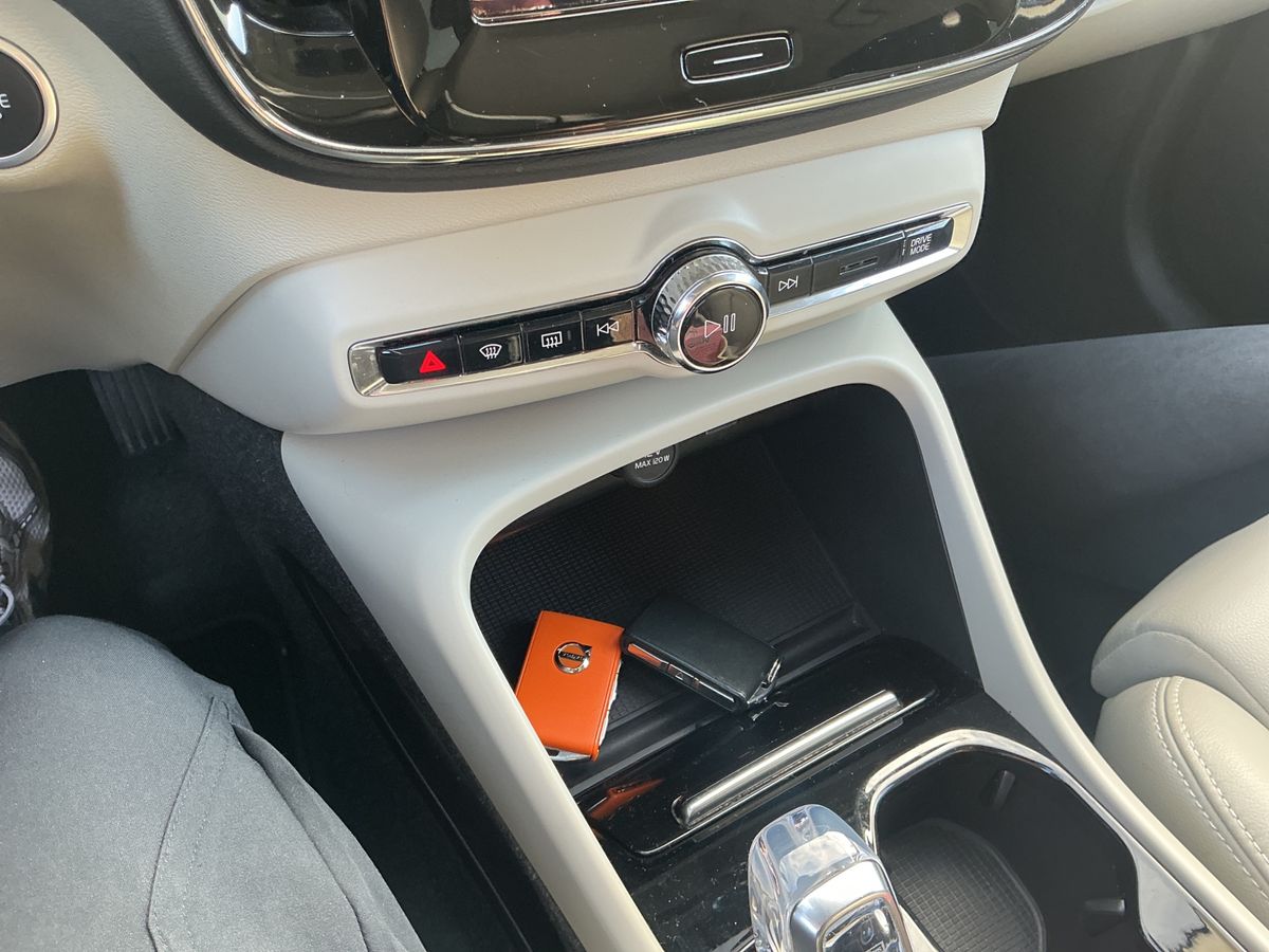 Volvo XC40 2021 — photo 49