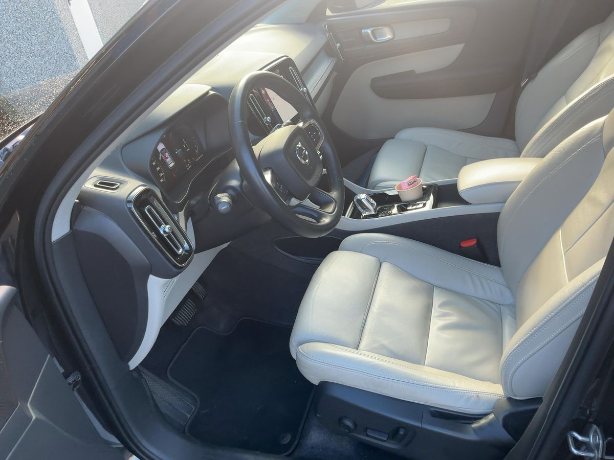 Volvo XC40 2021 — photo 17