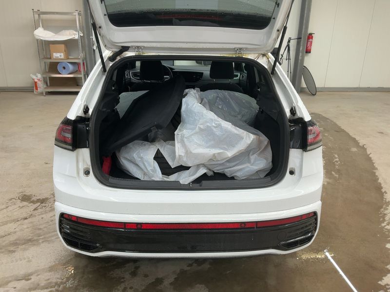 Volkswagen Taigo 1.5 TSI ACT R-Line — zdjęcie 10