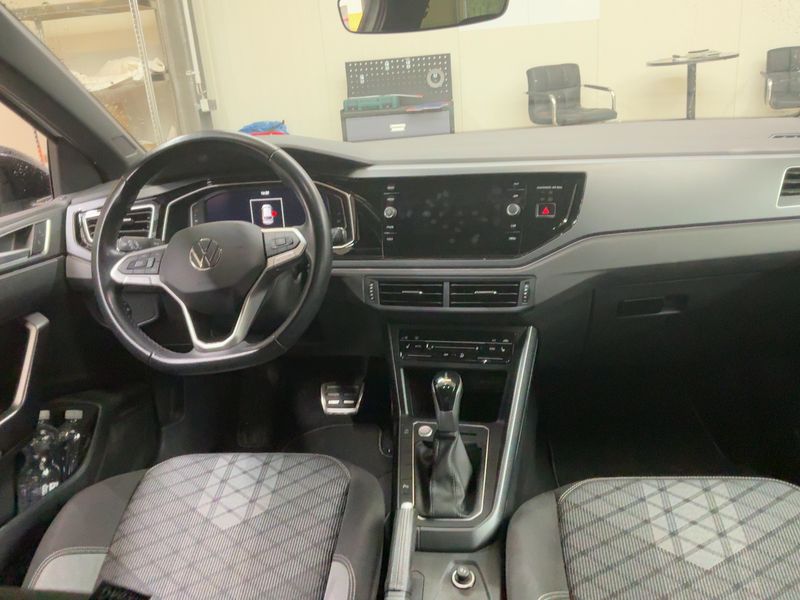 Volkswagen Taigo 1.5 TSI ACT R-Line — zdjęcie 12