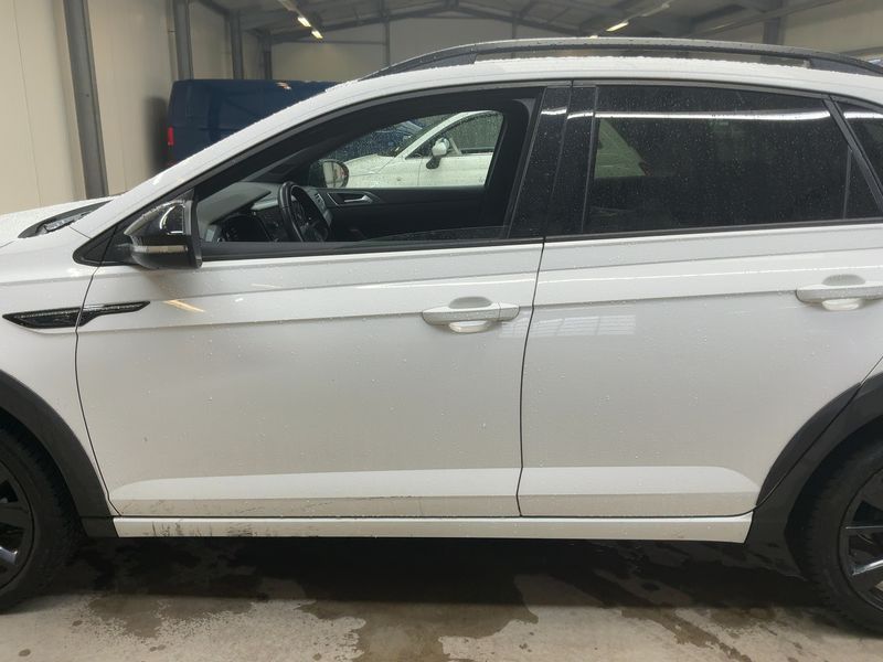 Volkswagen Taigo 1.5 TSI ACT R-Line — zdjęcie 4