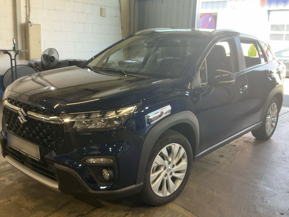 Suzuki S-Cross 2023