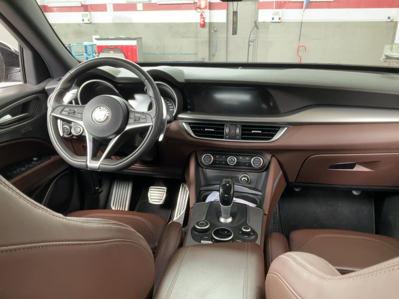 Alfa Romeo Stelvio 2.2 JTDM Lusso Q4 — zdjęcie 12