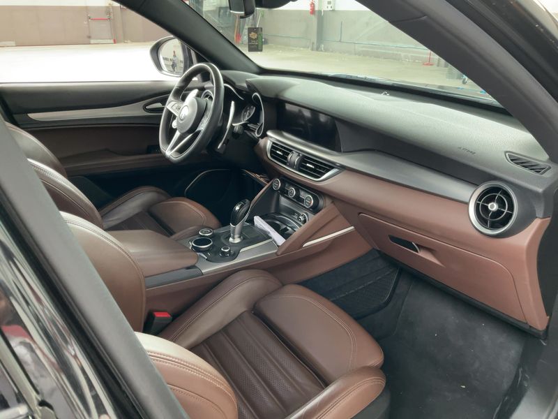 Alfa Romeo Stelvio 2.2 JTDM Lusso Q4 — zdjęcie 11