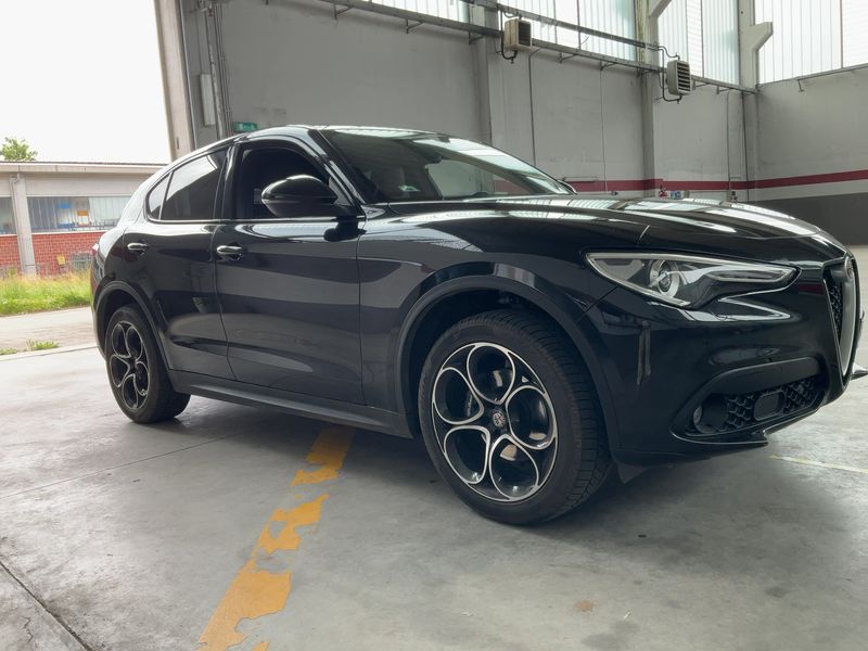 Alfa Romeo Stelvio 2.2 JTDM Lusso Q4 — zdjęcie 8