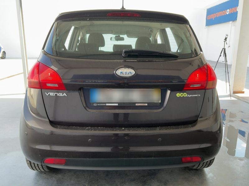 Kia Venga 1.4 CRDi ActivePro — zdjęcie 5