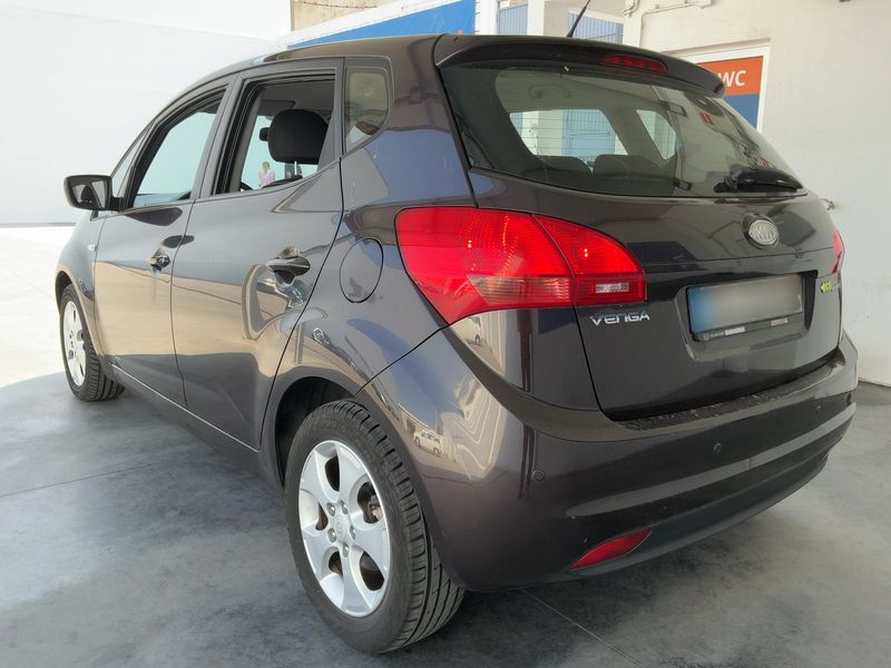 Kia Venga 1.4 CRDi ActivePro — zdjęcie 3