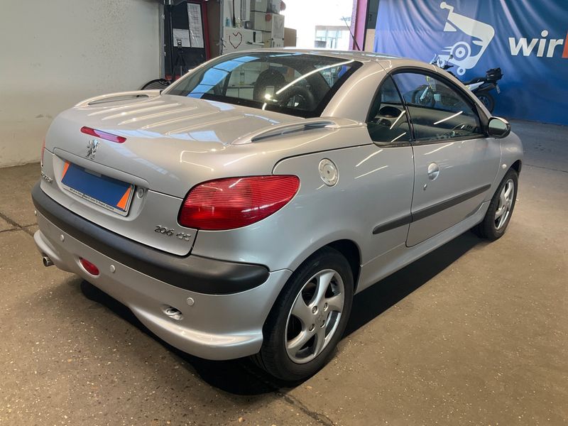 Peugeot 206 1.6 CC Platinum — zdjęcie 2