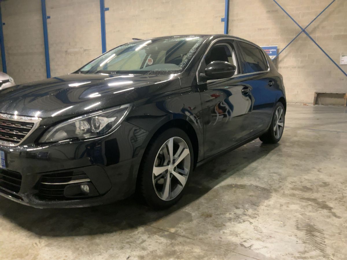 Peugeot 308 1.2 PureTech Tech Edition