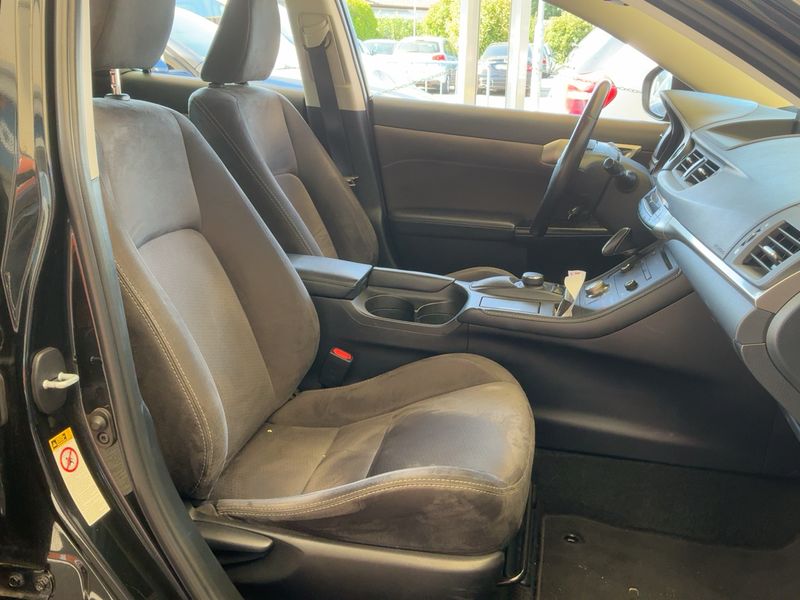 Lexus CT-Serie CT 200h Pack — zdjęcie 11