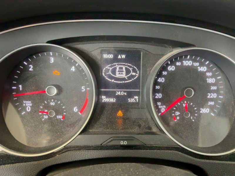 Volkswagen Passat 2.0 TDI Comfortline BlueMotion Tech — zdjęcie 13
