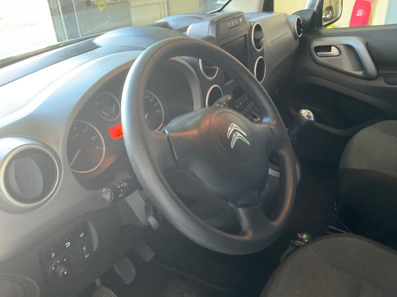 Citroen Berlingo 1.2 e-THP 20 Aniversario Edition 2017 – снимка 30